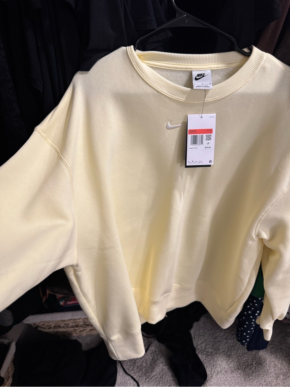 Nike Women’s Crewneck Sweatshirt - Pale Yellow